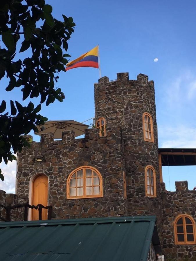 La Fortaleza De Haro ปูแอร์โตอาโยรา ภายนอก รูปภาพ